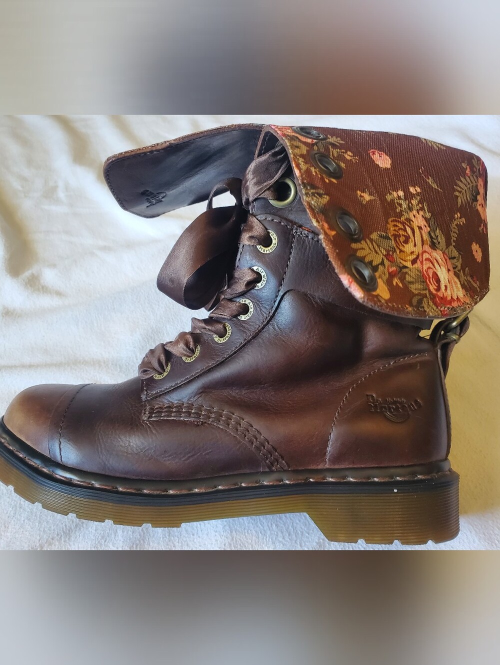 RARE Dr. Martens Triumph 1914 Brown Leather Floral Fold Down Boots - Picture 5 of 8